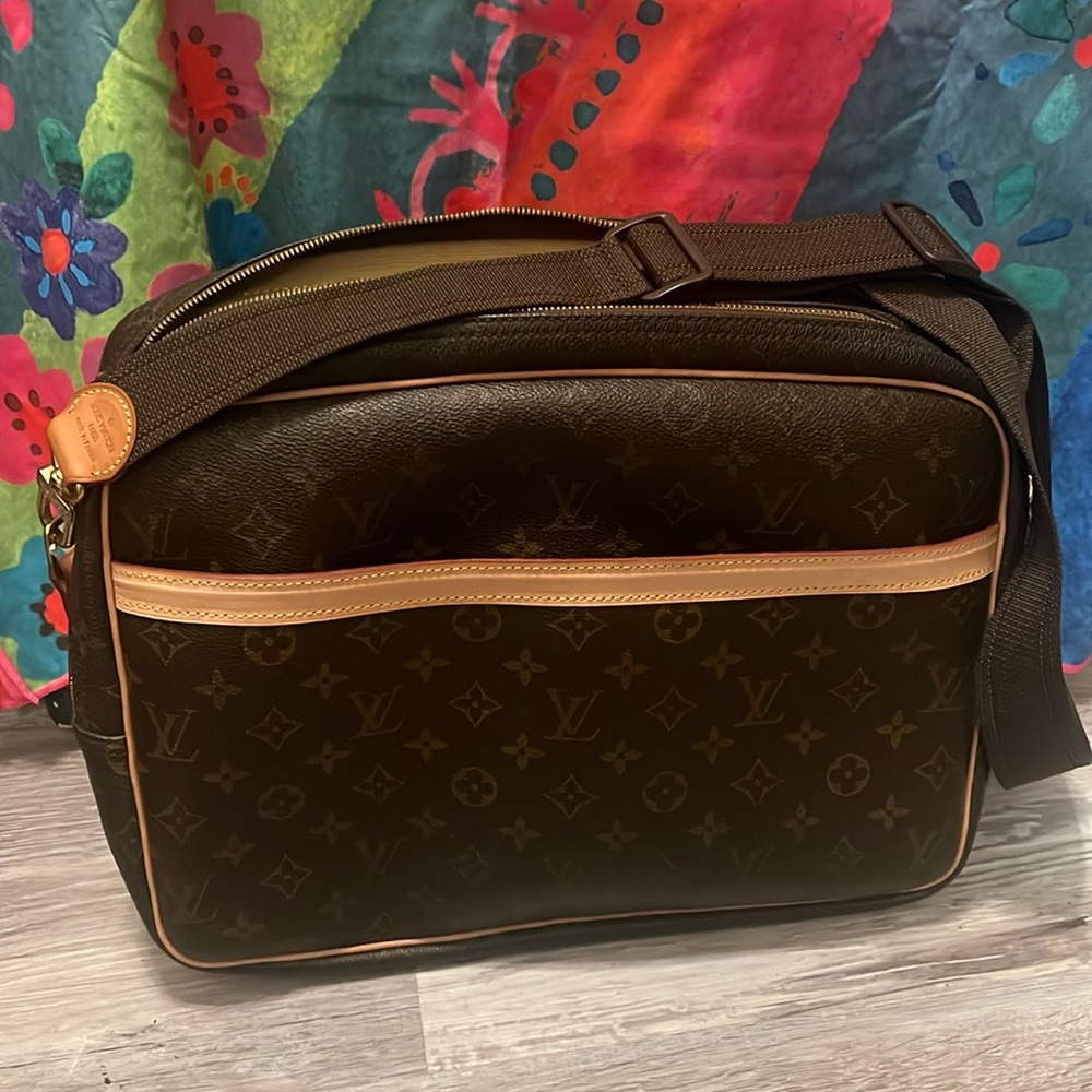 Authentic GM reporter with new Vachetta